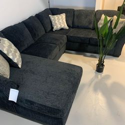 Costumize Sectional Couch Set color options Only $39 down payment 👉 Please ask Jon Green for a discount when you arrive!