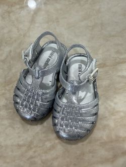 Mini Melissa girl Size 5