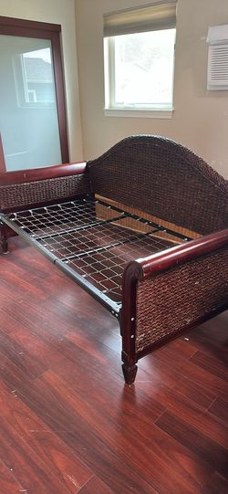 Free day bed