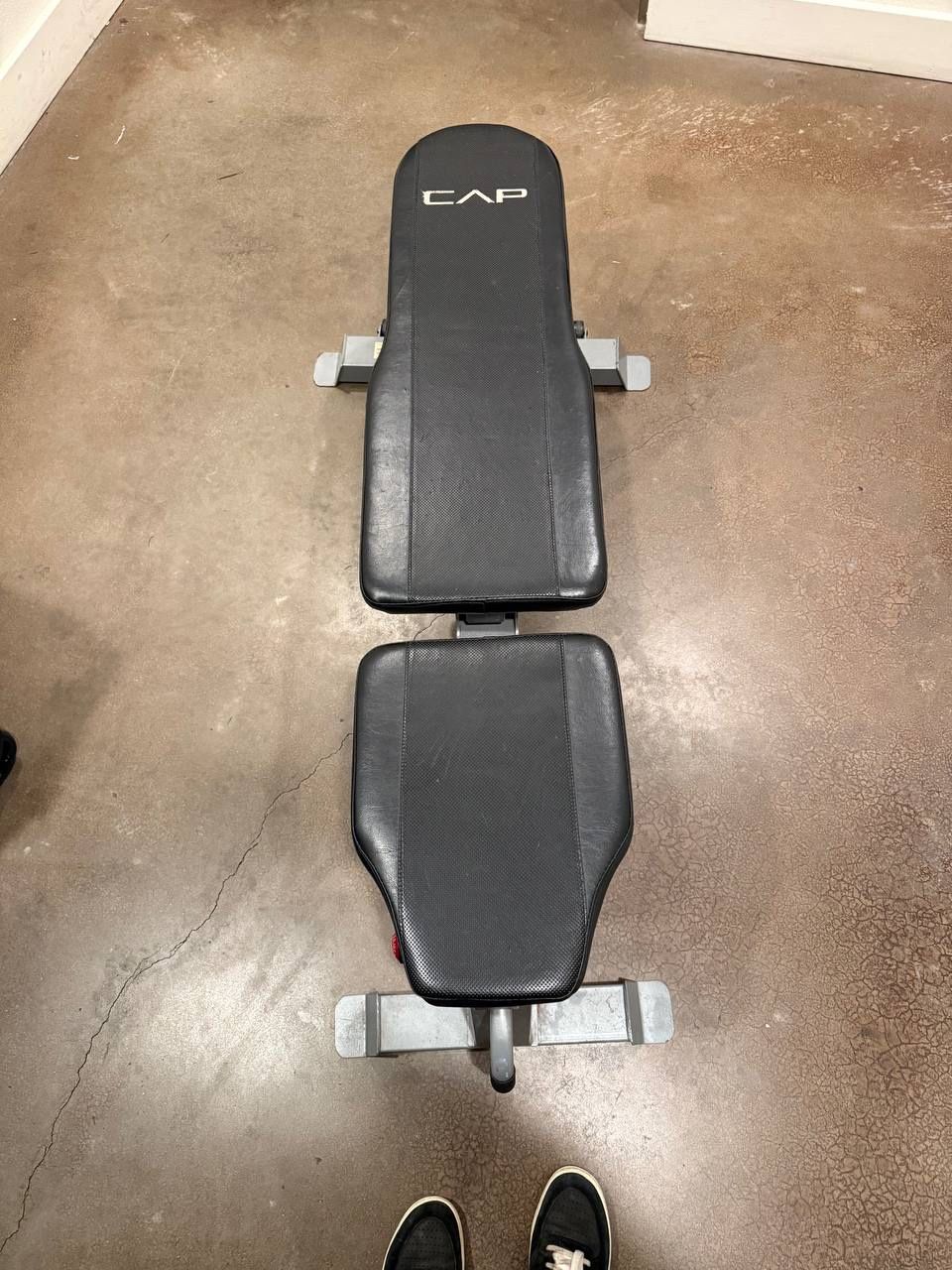 CAP Barbell Deluxe Utility Bench 