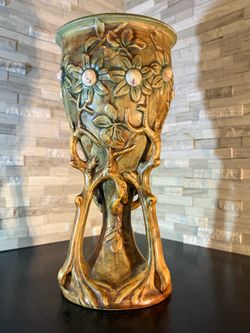 Decorative vase