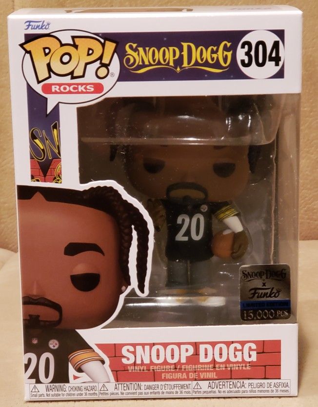 Funko Snoop Dogg Steelers Black Jersey Exclusive Vinyl Figure