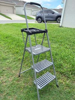 COSCO 3-Step Steel Step Stool with Project Tray