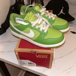 Size 2Y Green Dunks / Child 