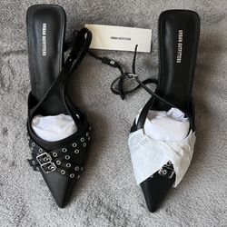 Black Kitten Heel