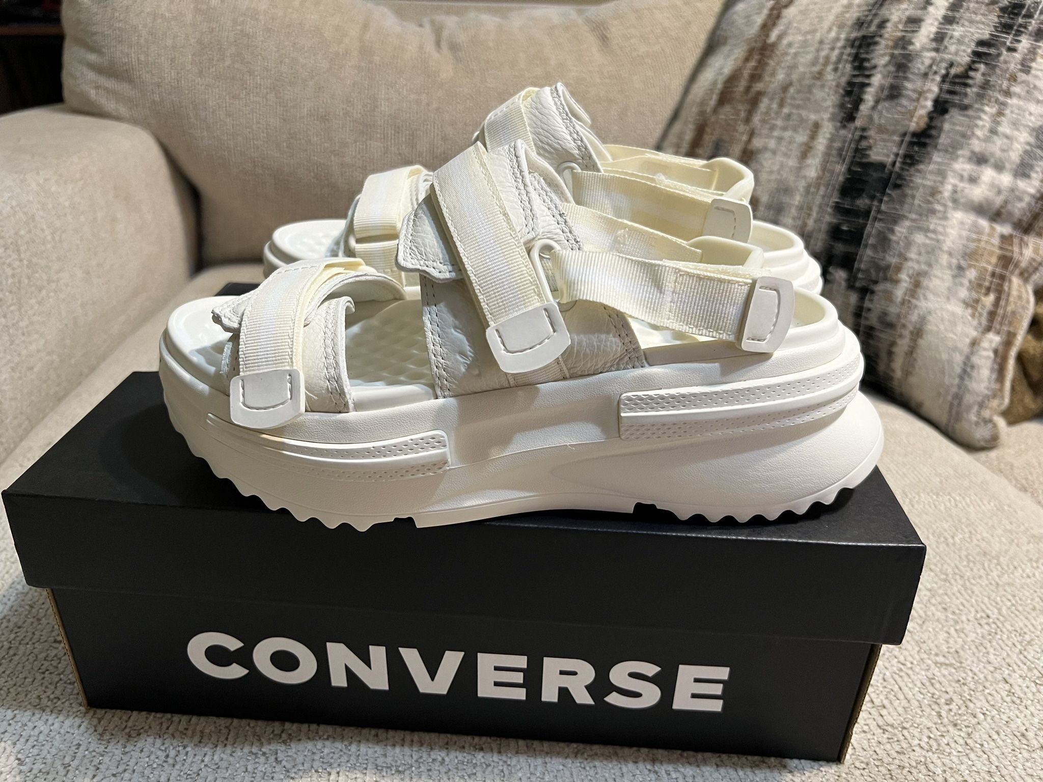 Converse Platform Sandals Size 6