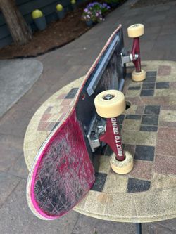 Skate Board 8.5 chocolate with independent trucks