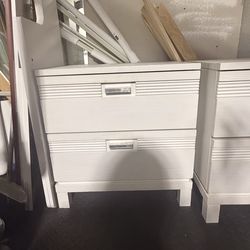 Nightstand drawers