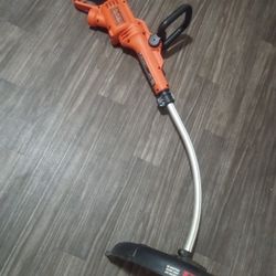 Black & Decker GH3000 Electric Plug-in Weed Whacker W/ Edger Roller Attachment 
