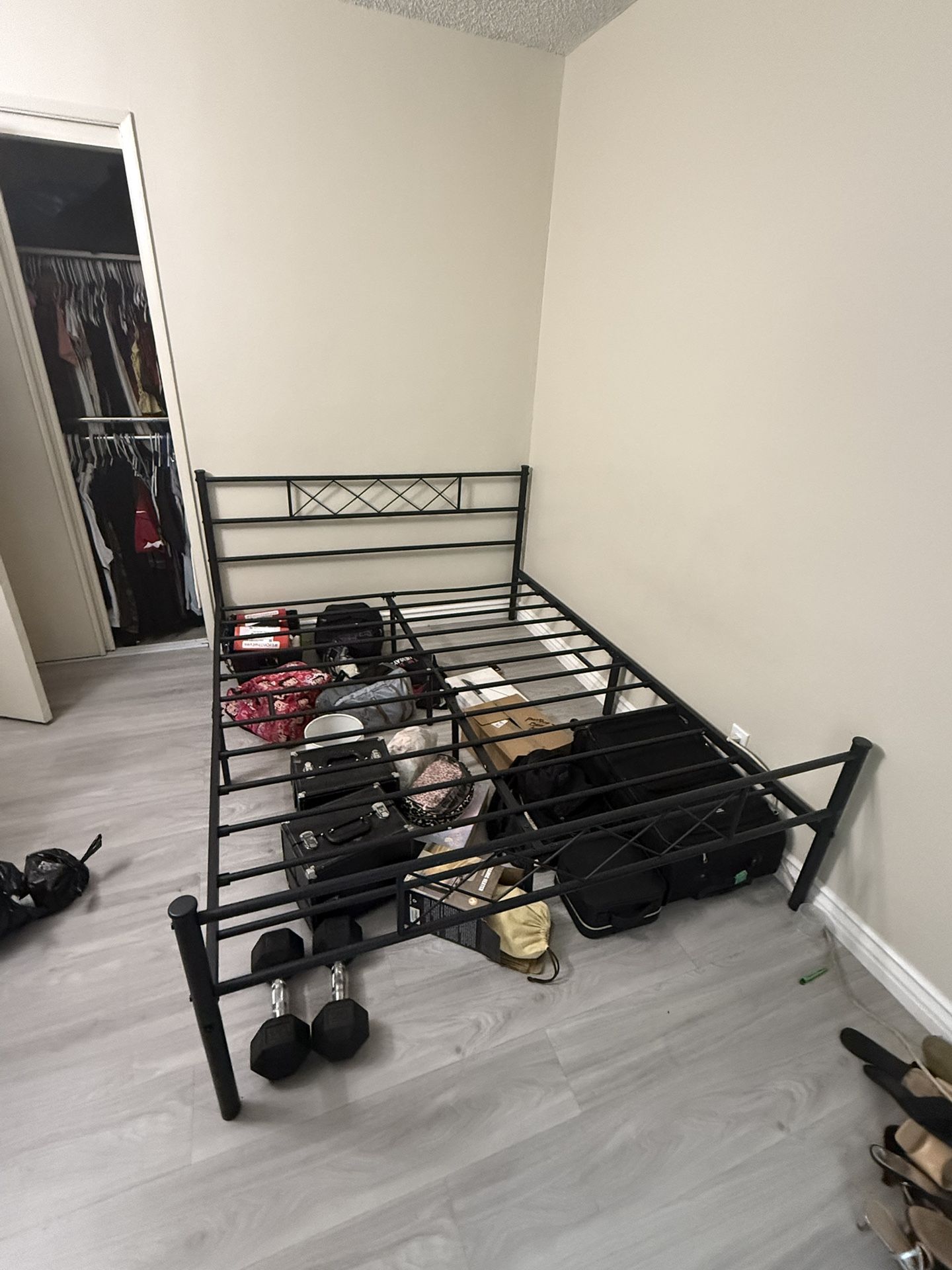Queen Bed Frame With Mattress
