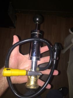 Keg pump