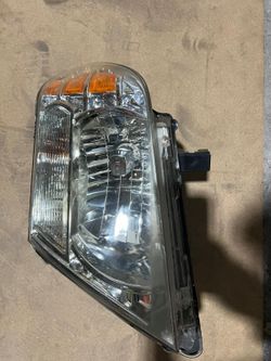 2012 Nissan Pathfinder Both HeadLights