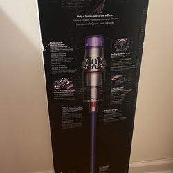 Dyson v11 Vacuum (Brand New) 