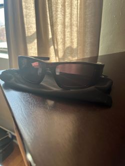Men’s Oakleys