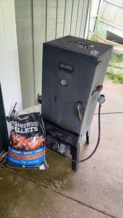 Char-Broil smoker