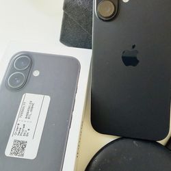 Apple iPhone 16 (128GB) Unlocked  black color– Mint Condition – 100% Battery – Box & Accessories Included