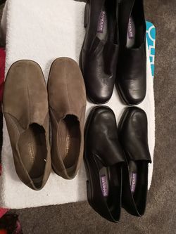 NEW Three pairs of Leather Shoes Size 7 Med