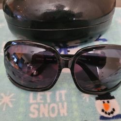 Women's Bebe Sunglasses With Case $30 Pickup In Oakdale 