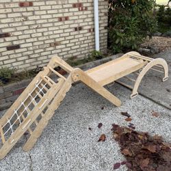 Montessori Pikler Triangle