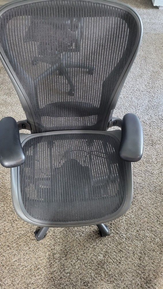 Herman Miller Size C Aeron Ergonomic Chair