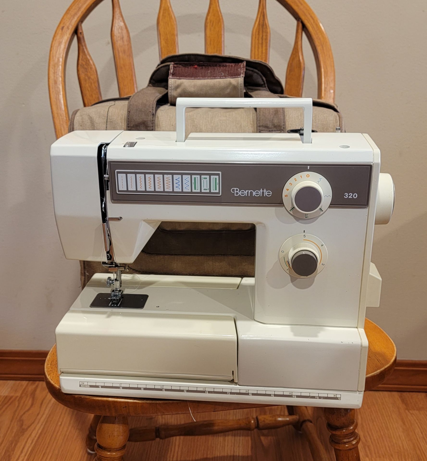 Swiss Bernette 320 Sewing machine