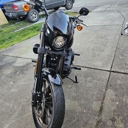2022 Harley Davidson FXLRS