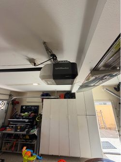 Chamberlain and liftmaster garage door opener excellent