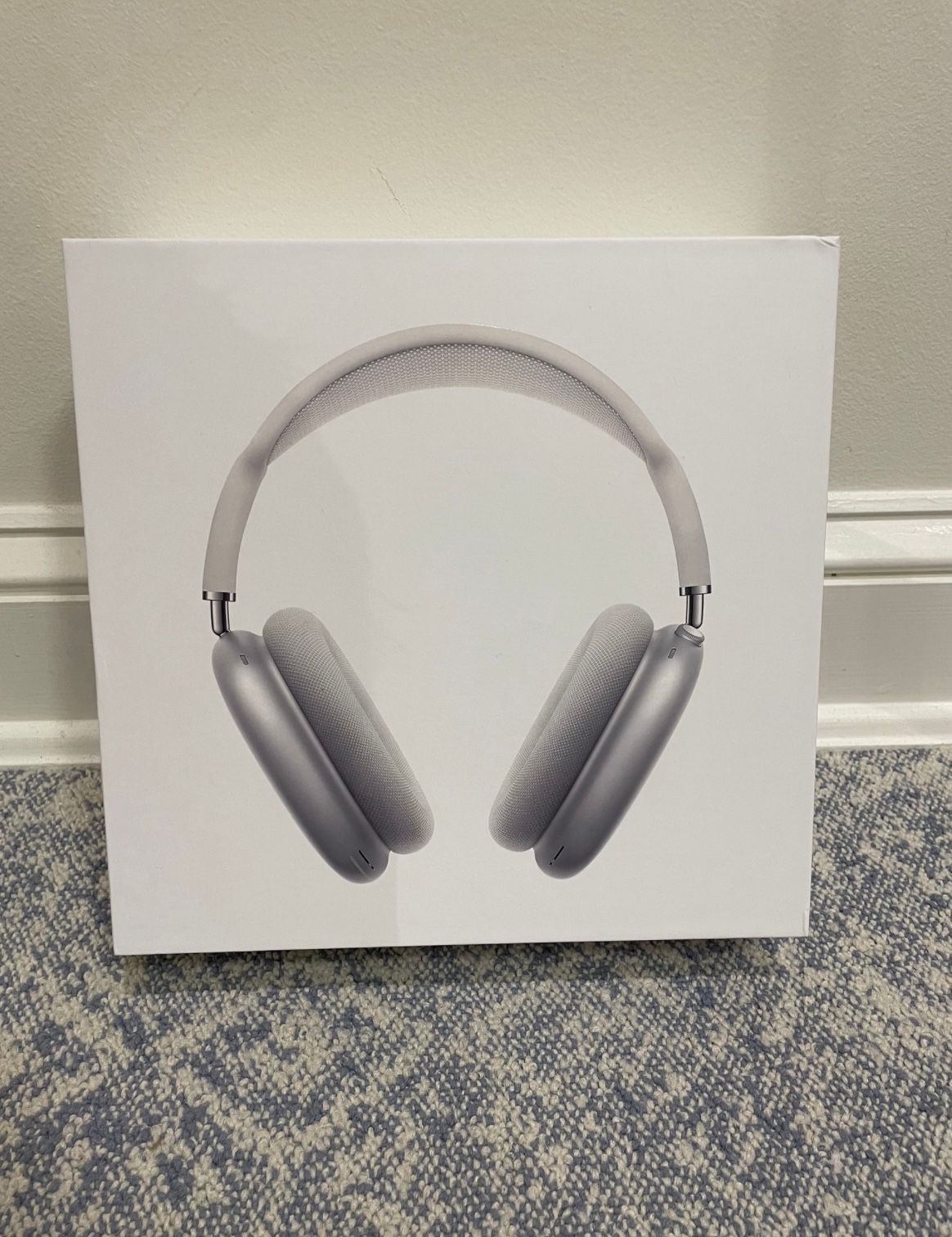 Apple Maxes In Box