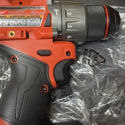MILWAUKEE M12 “ HAMMER DRILL / DRIVER #3404-20 New Out The Box Never Used ((( Tool Only)) 