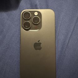 iPhone 15 Pro 128 GB Unlocked