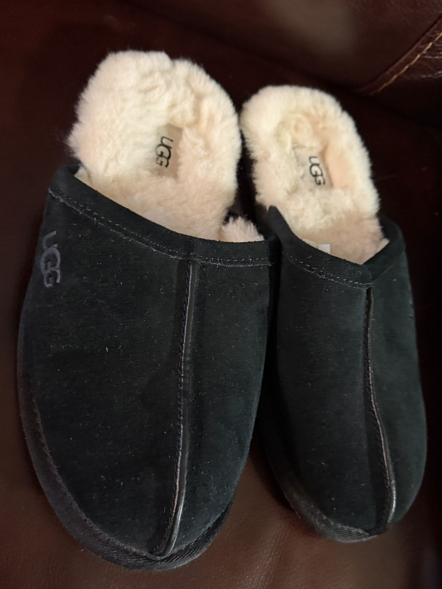 Ugg Mens Slipers Size 8 Like New