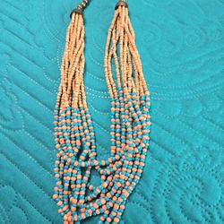 VINTAGE  END BEATIFUL COLLAR , GREAT PRICE  .