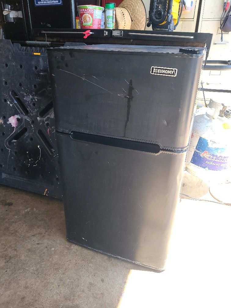 Mini Refrigerator 