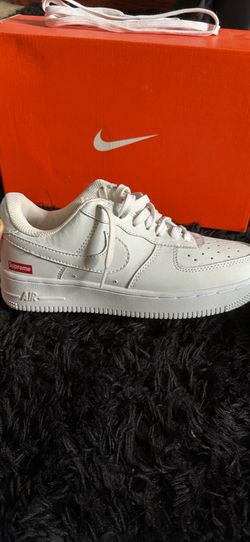 Supreme X Air Force 1s (size 7)