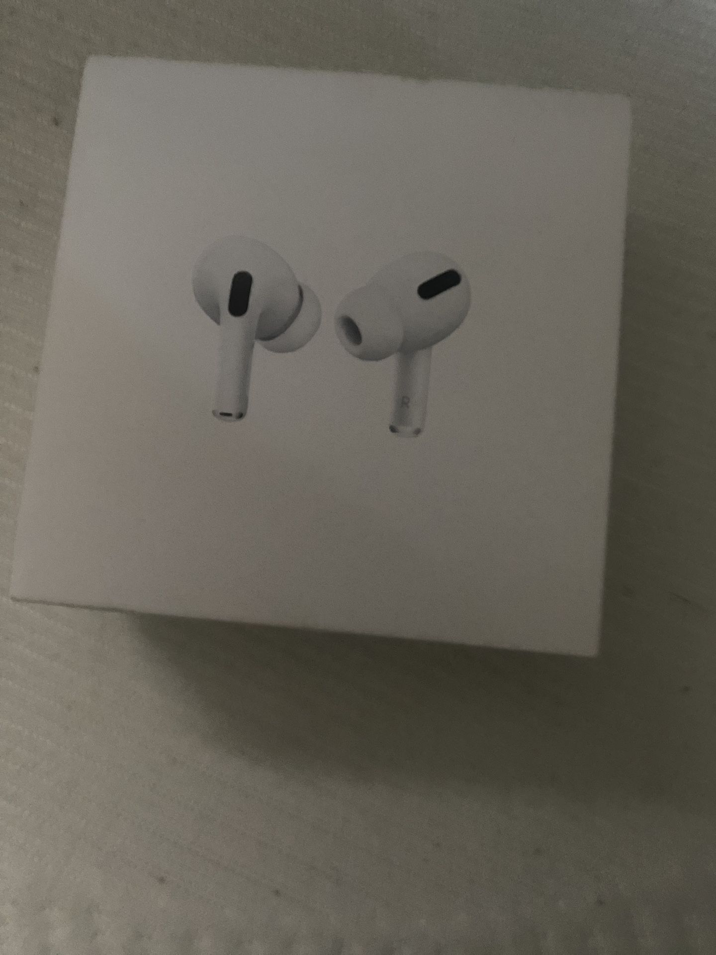 AirPods