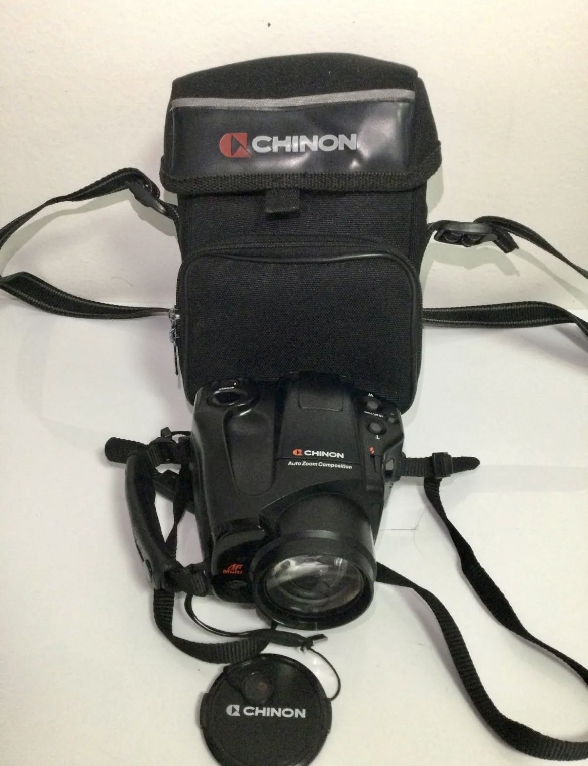 Chinon Genesis III 35mm Film Camera AF 38-110mm Macro With Camera Bag 