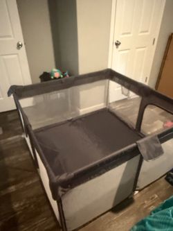 Play pen