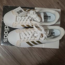 Women's Shoe, Size 7.5 Adidas Cf Advantage 