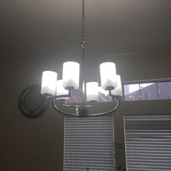 4 beautiful chandelier/ light fixtures
