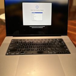 Apple MacBook Pro 16” M1 Pro 16gb Ram 512gb AppleCare Plus!