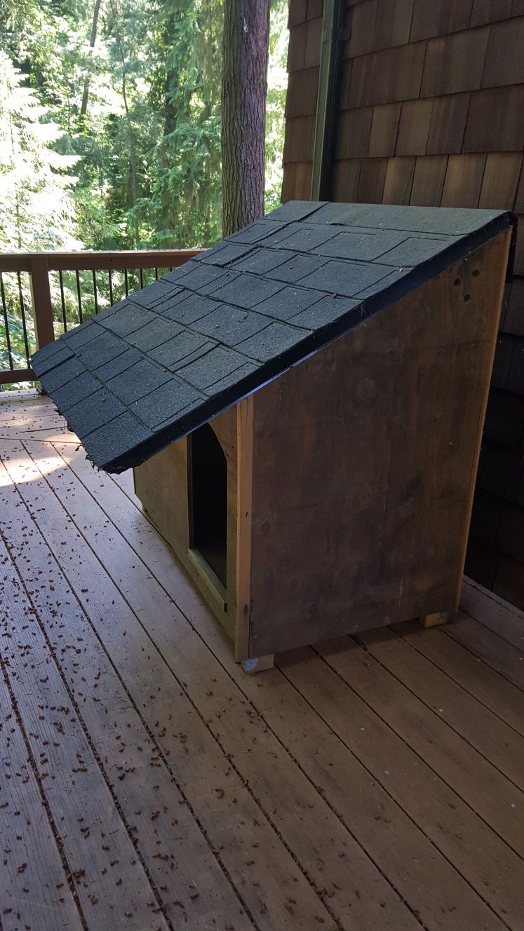 Doghouse, really well made.. price drop!