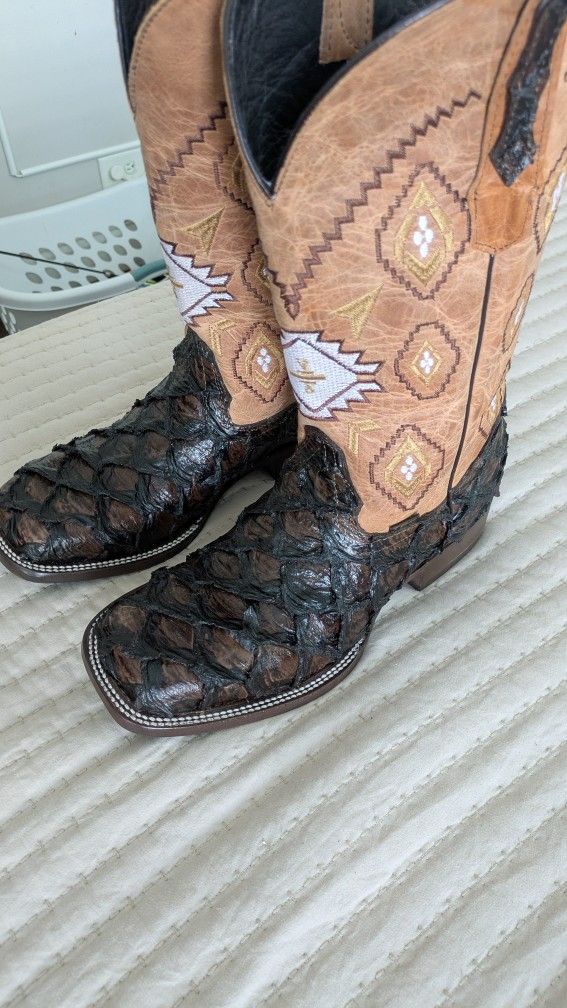 Cowboy Pirarucu Fish Scale Boots