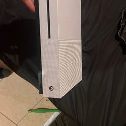 Xbox One S CONSOLE ONLY + CORDS