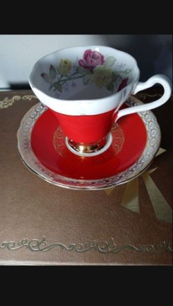 MC - VINTAGE ROYAL STAFFORD BONE CHINA PORCELAIN TEA CUP & SUCER SET