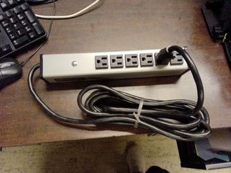 Wire Mold Compact Power Strip 6 outlet