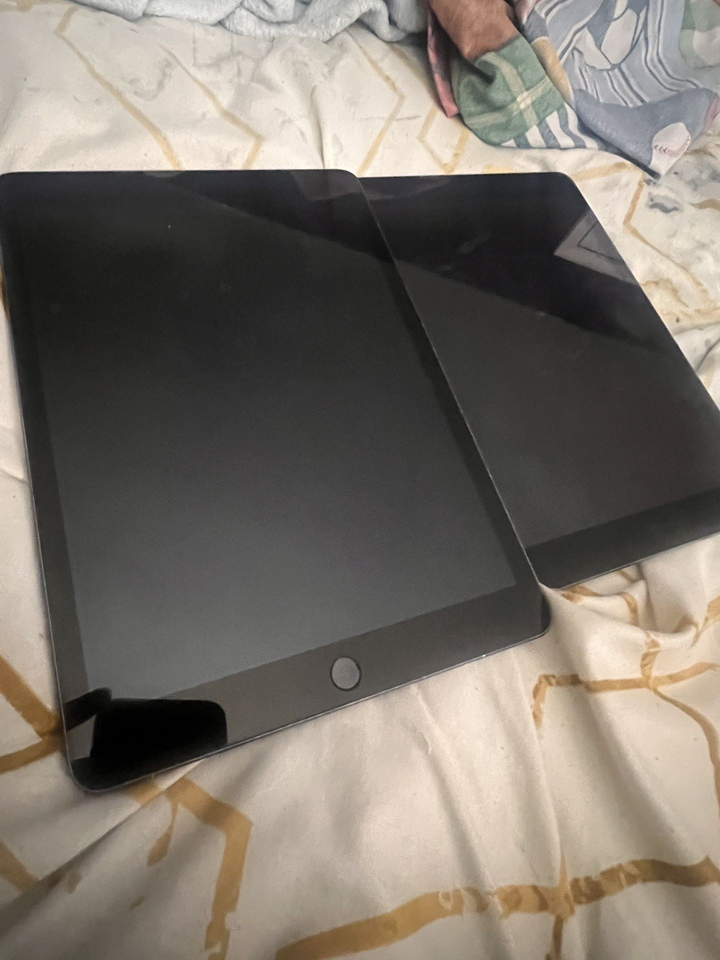 2 iPads For 120 Special Deal