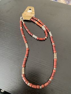Necklace and bracelet set