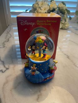 Vintage 2001 Disney Water Globe