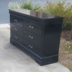 Dresser*6 Drawers* FREE LOCAL DELIVERY 
