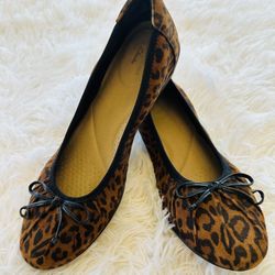 Clarks Collection Women's Leather Ballet Sara Aster Flats Size 8.5